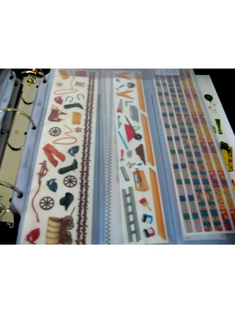 Creative Memories Accessory Binder 7 Protectors Good Zipper with borders/diecuts